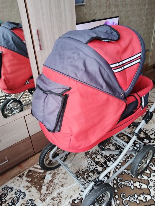 Детская коляска для девочки и для мальчика