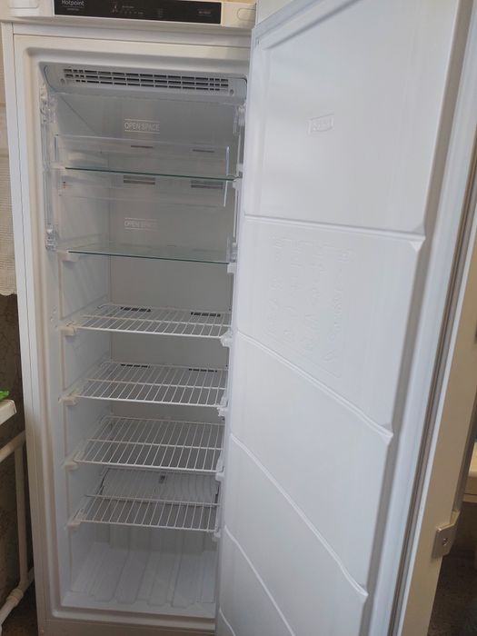 Продам морозильник Hotpoint ARISTON в отличном состоянии,