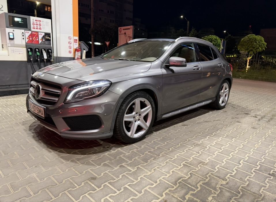 MERCEDES-BENZ GLA