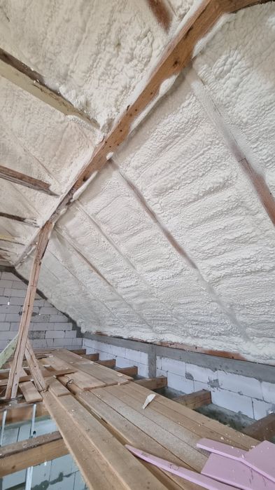 Izolatie Termica cu Spuma Poliuretanica 30 RON