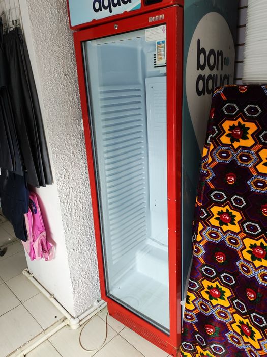 Ветрины холдильник