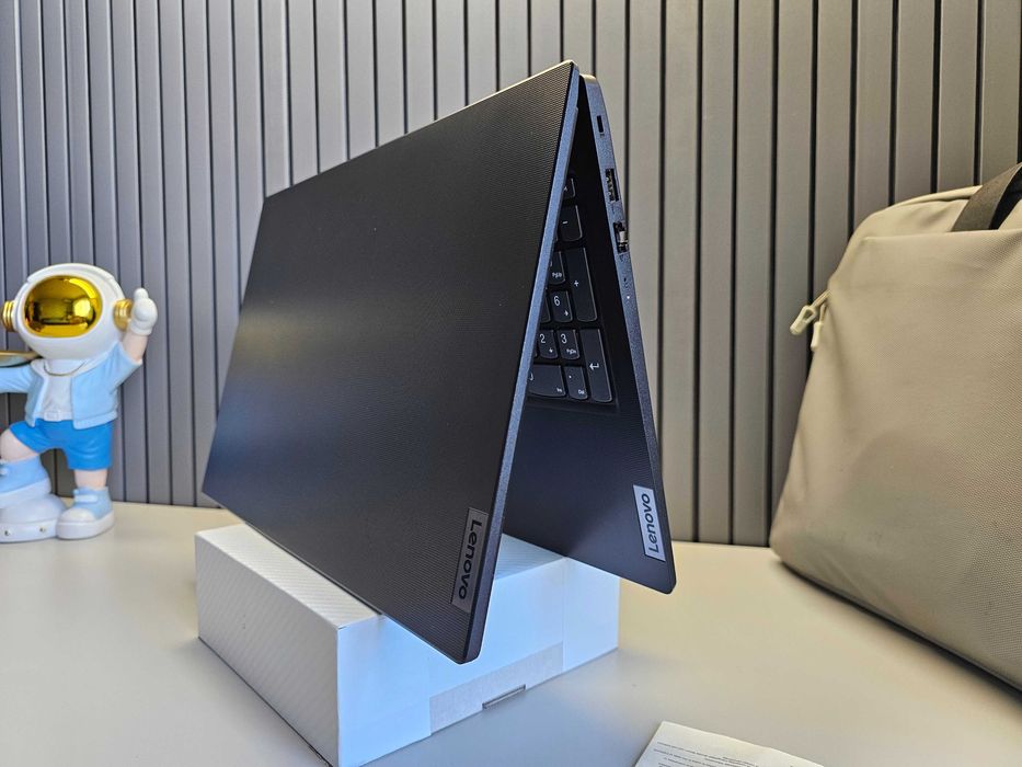 ПРОДАМ Lenovo V15G4 IRU Ноутбук Core™ i3-1315U/8GB/256SSD/15.6"FullHD.