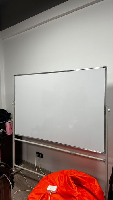 Белая доска для офиса