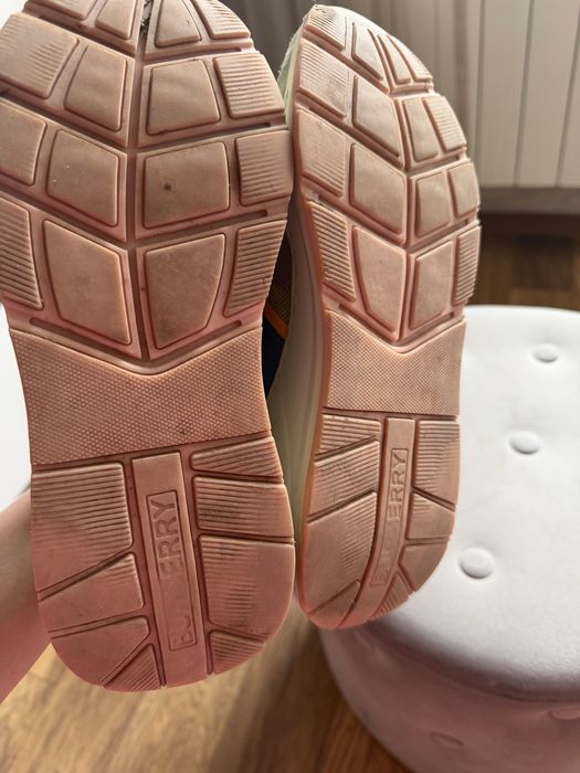 Оригинални обувки