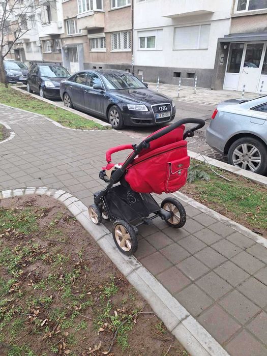 Бебешка количка - Червена