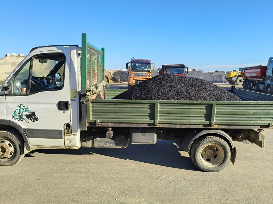 Transport nisip pietriș moloz