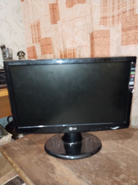 Монитор LG маленький