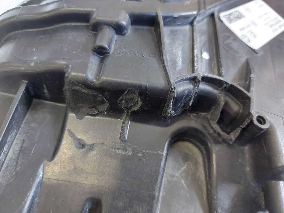 ляв лед фар Шкода Карок