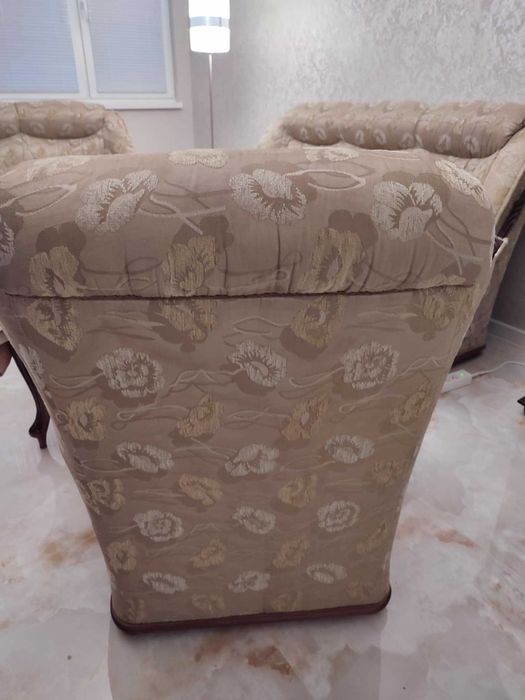 Троен диван разтегателен запазен