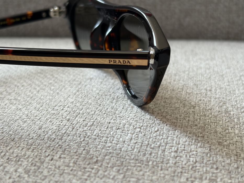 Слънчеви очила Prada
