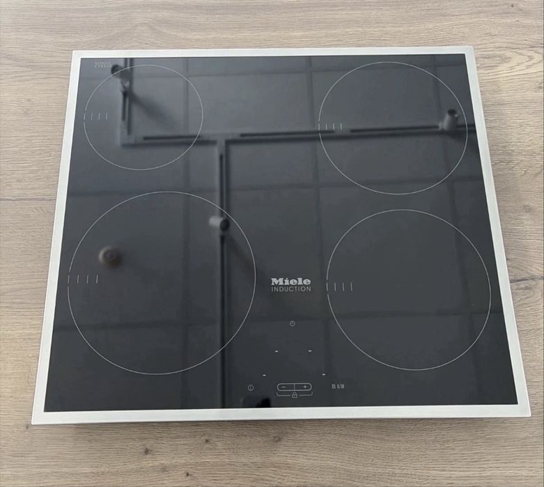 Plită cu inducție Miele KM 5773 – 4 zone – Schott Ceran