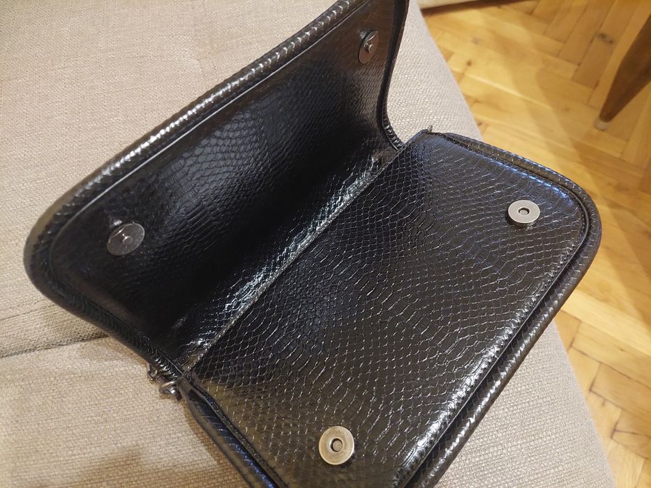 Черна кожена чанта ZARA