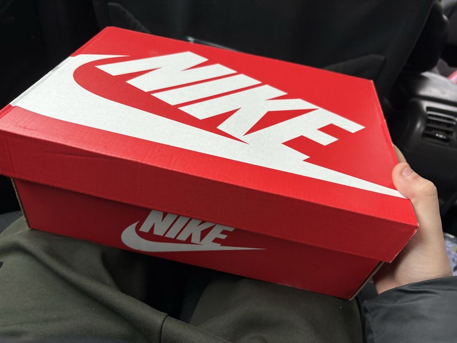 Продавам маратонки