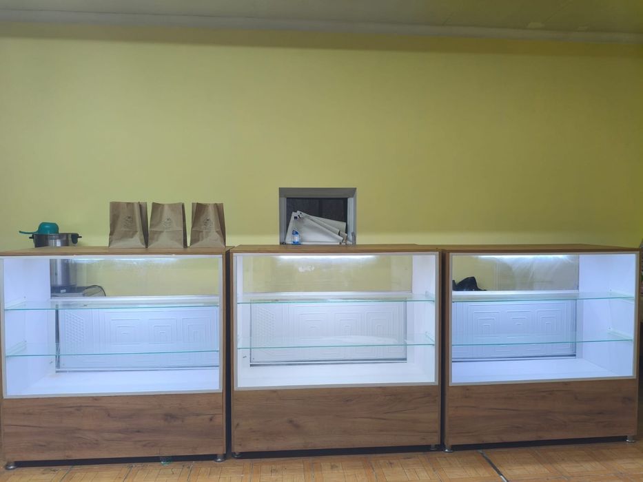 Витрина холодильник