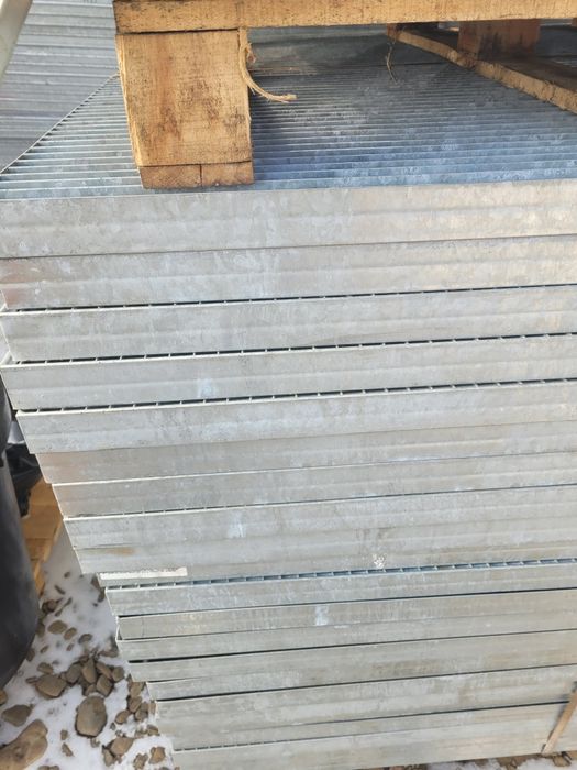 Grătare zincate pentru podețe