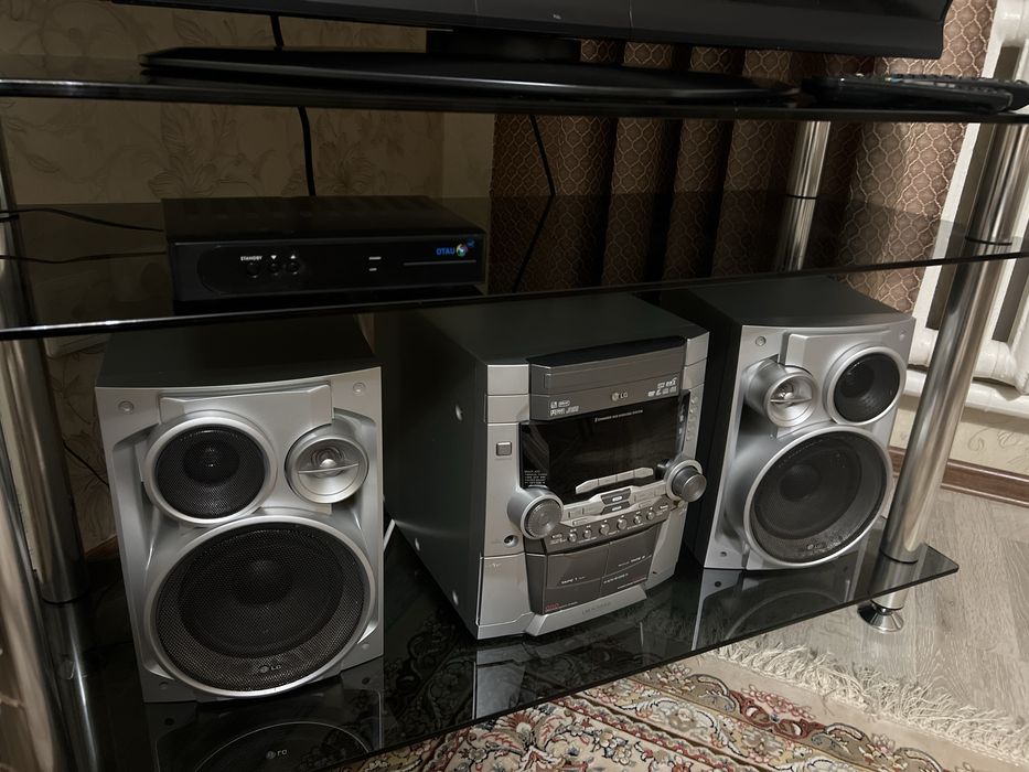 Телевизор , цена договорная