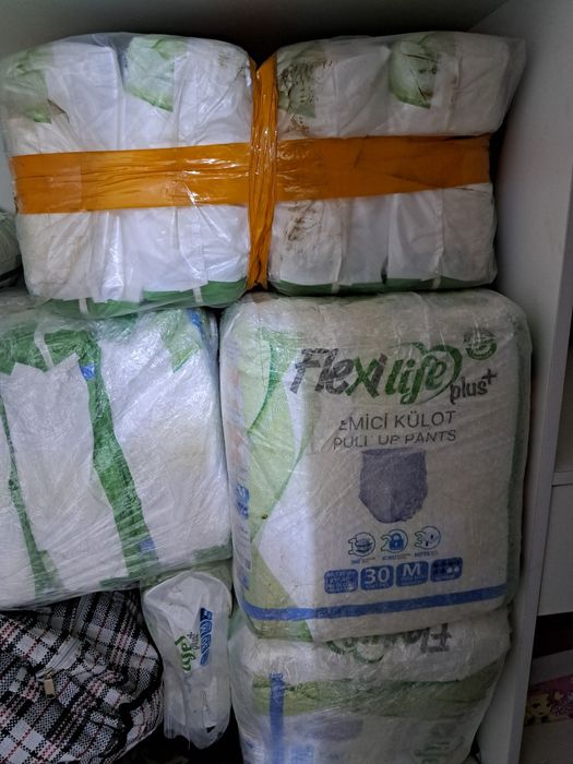 Продам взрослый памперс. Размер. М