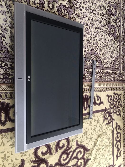 продам телевизор