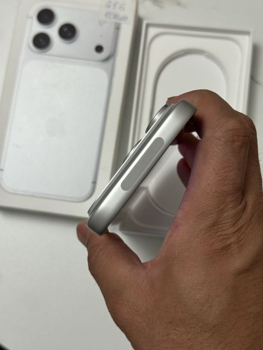  iPhone 17pro 5G 256gb silver акб 100% в нулёвом сост.