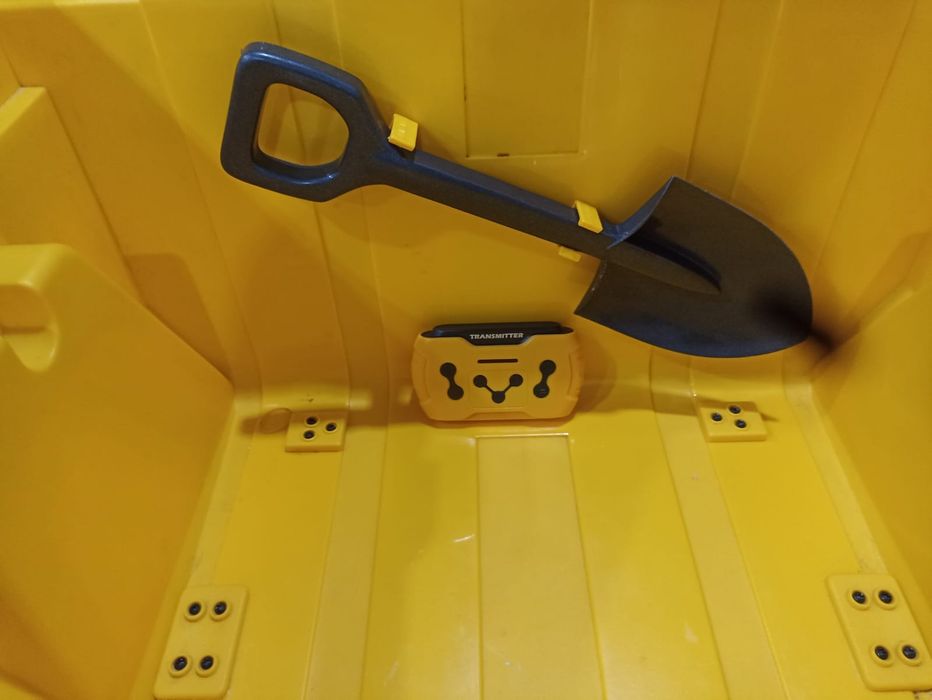 Продам детскую машину