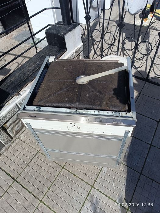 Съдомиялна за  вграждане miele