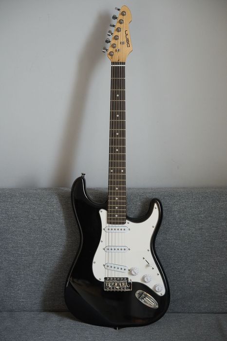 Продам страт DENN ST100 BK