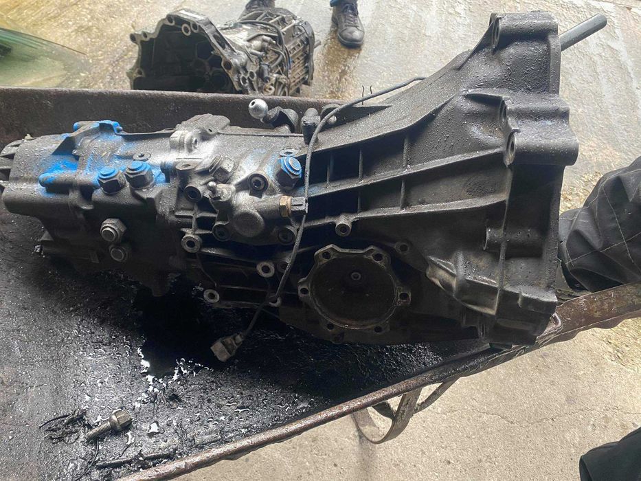 6 степенна ръчна скоростна кутия за audi a8 d2 2.5 tdi ауди а8 д2