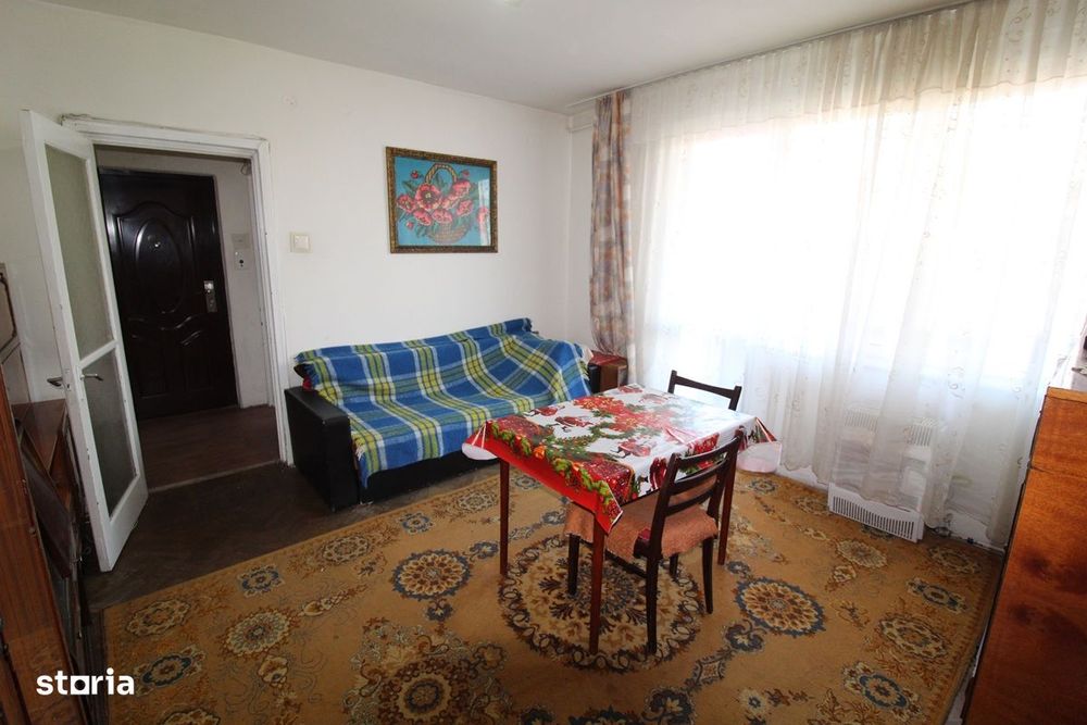 Vând apartament 2 camere, în Hunedoara zona Micro2-Omw, etaj 2 — fotografia 3