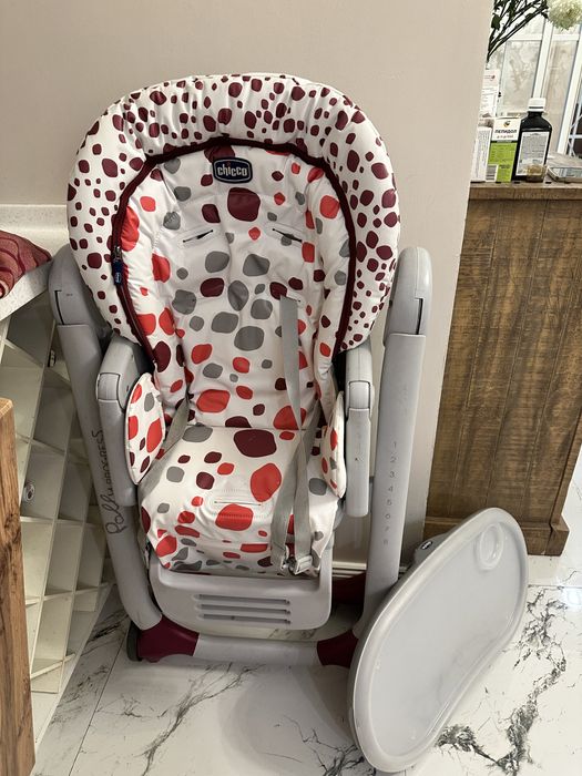 Продам детский стульчик Chicco