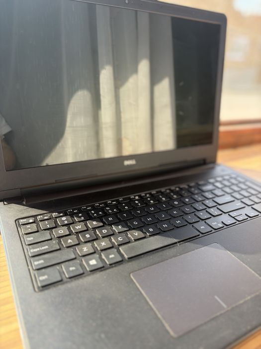 Laptop Dell Inspiron 15 (3567) - Ecran 15.6", Intel Pentium, Stare Bună