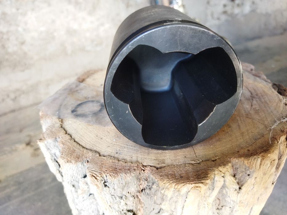 Продам внутренний левый шрус