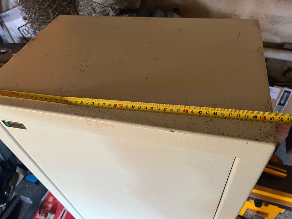 Масивна каса за ловни оръжие