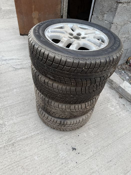 Резина r16 215/60, с дисками