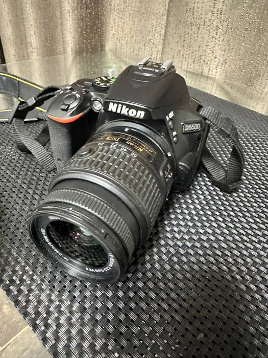 Nikon D5500 + 2 обектива (18-55 VR и 55-200 VR) + чанта