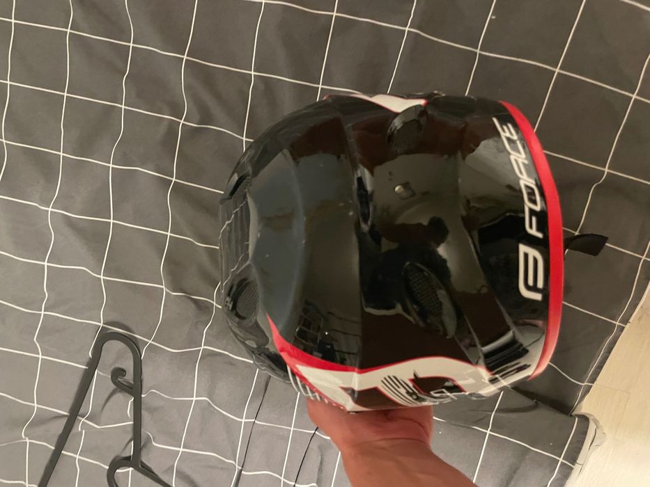 Каска F DORCE ( не е носена)