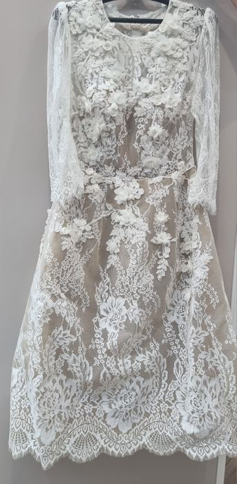 Продаётся красивое платье для мероприятий