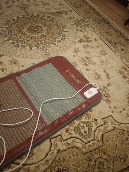 Продам ковёр новухит