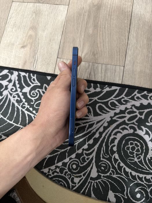 Айфон 12 64гб срошна