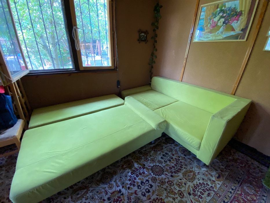 Разтегателен диван