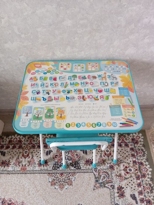 Продам детский стол и стульчик