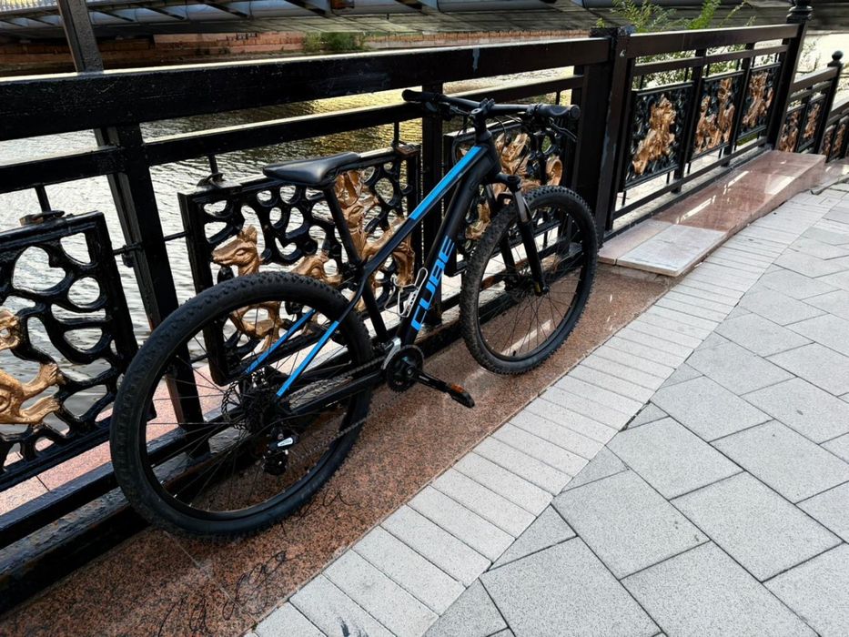 продам велосипед. Cube Aim Hardtail Mountain Bike 2022 black blue