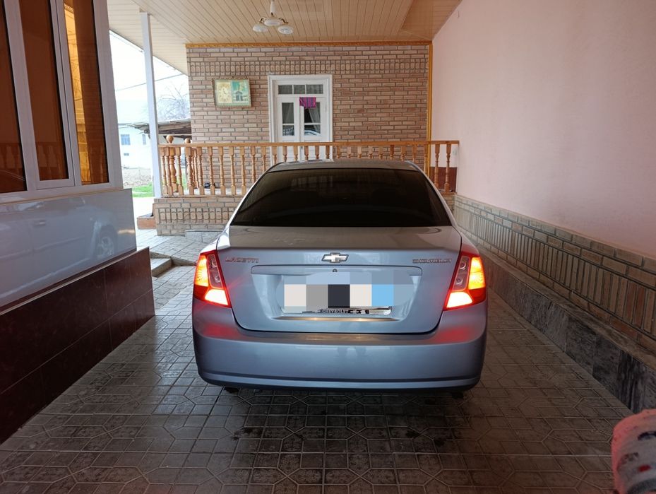 Lacetti sendan 1.8