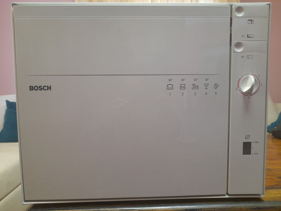 Masina de spalat vase incorporabila mini.Bosch