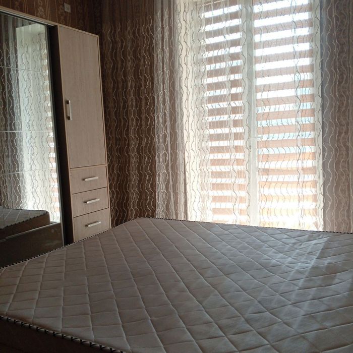 Продается большая кровать