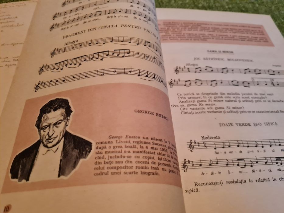 Manuale scolare de muzica anii 50-60