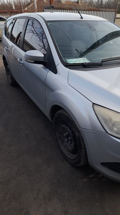 Vând Ford focus din 2010