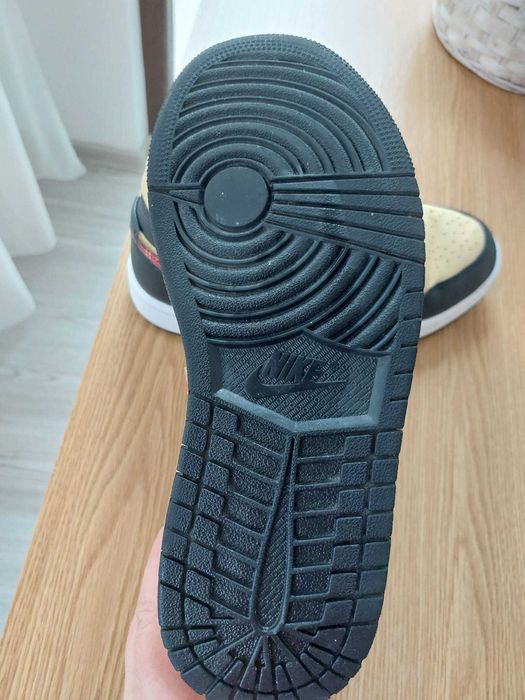 Air Jordan 1 Mid SE Tartan Swoosh