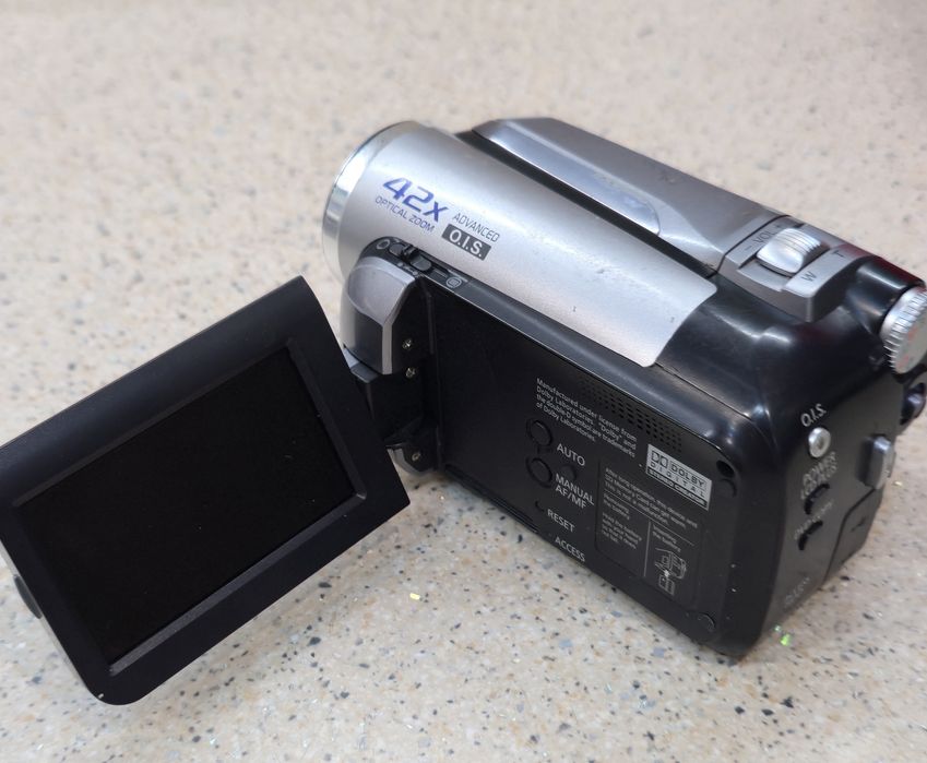 Cameră video Panasonic SDR-H40
