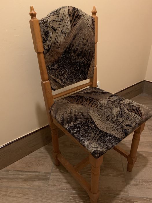 Vand scaune bucatarie