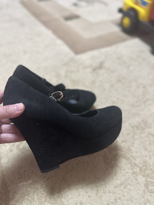 Продам туфли женские
